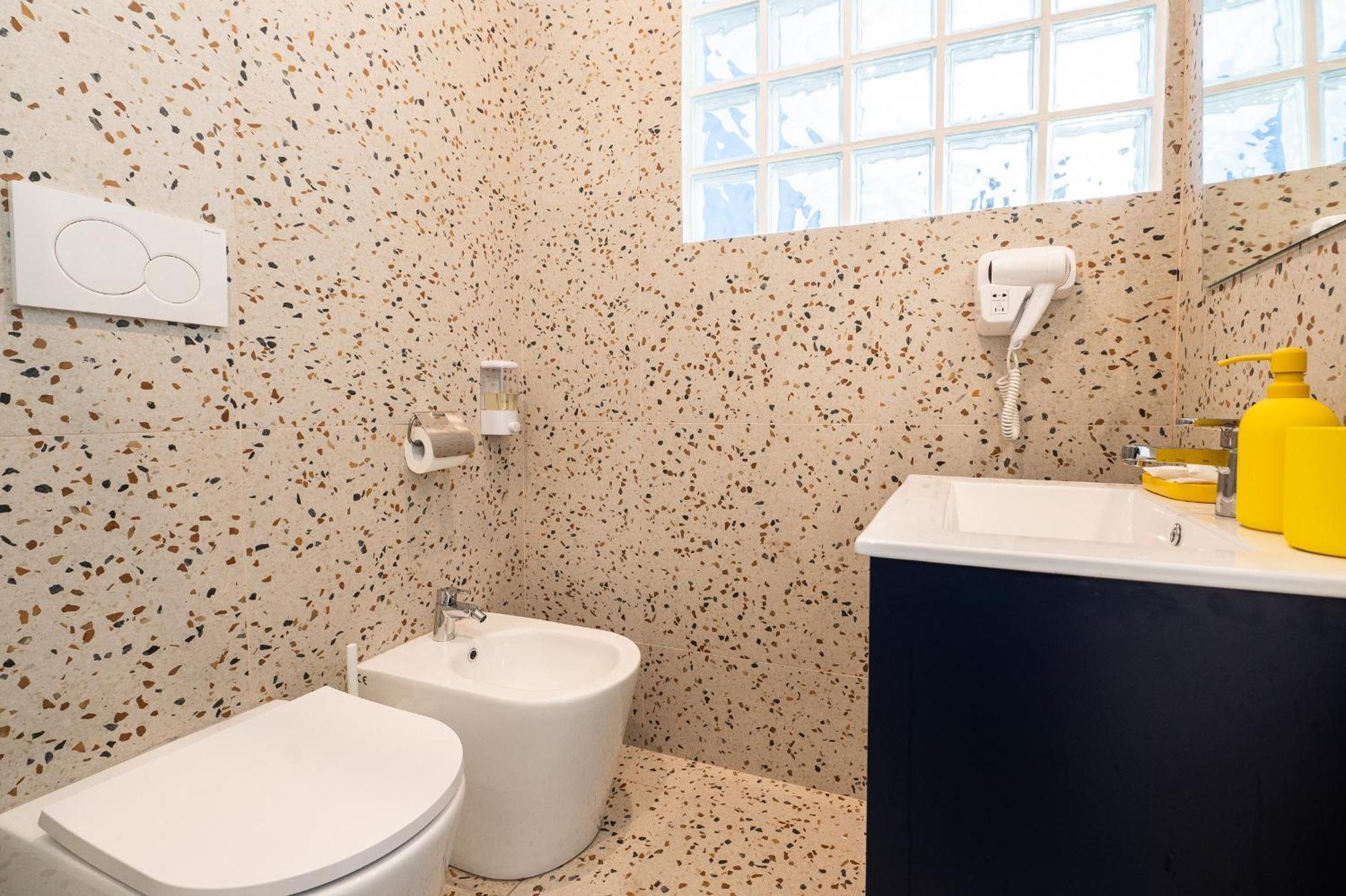 Double Room Private Bathroom